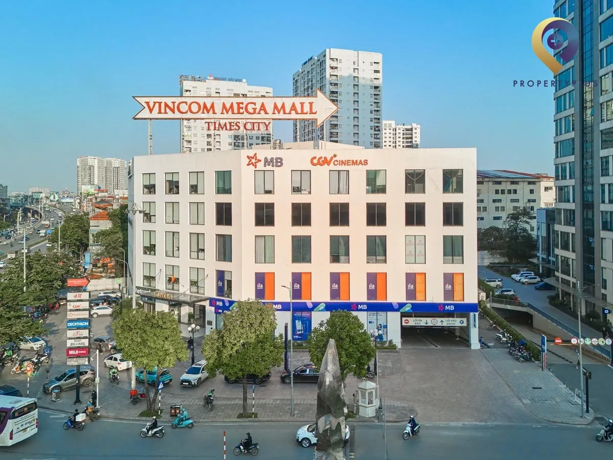 Toàn cảnh tòa nhà Tower 1 Times City nhìn từ phía trước